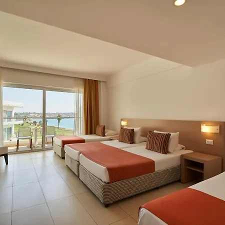 Hotel Atlantica 4*