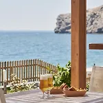 Atlantica 4* كولومبيا