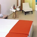 فندق Atlantica 4*