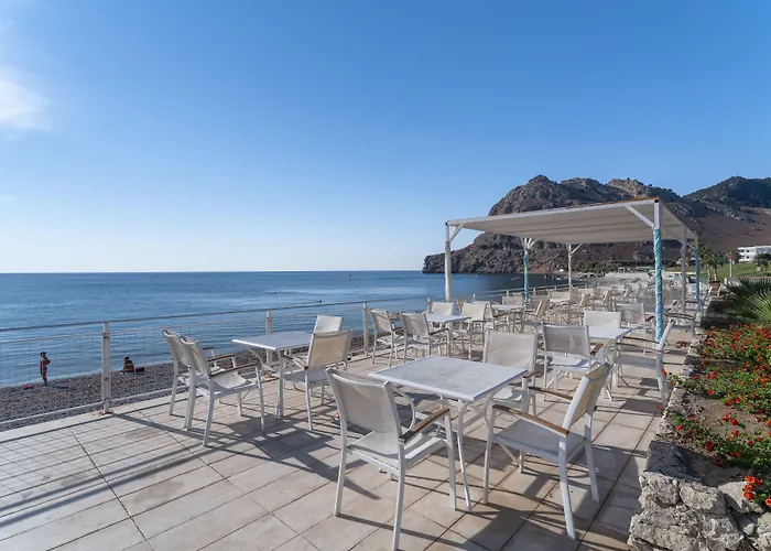 Atlantica 4* Κολύμπια